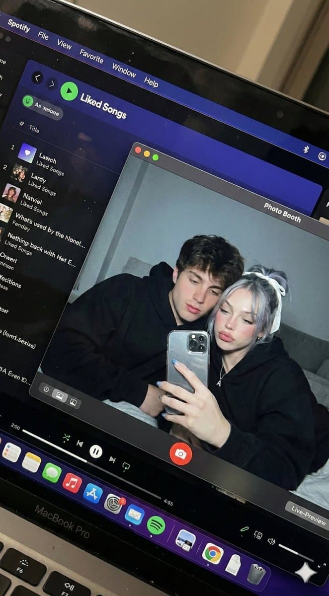 MacBook自拍(情侣款)